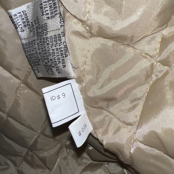 EUC Women's COLEBROOK & CO. Leather Cowhide Coat. Heavy duty - Picture 6 of 7